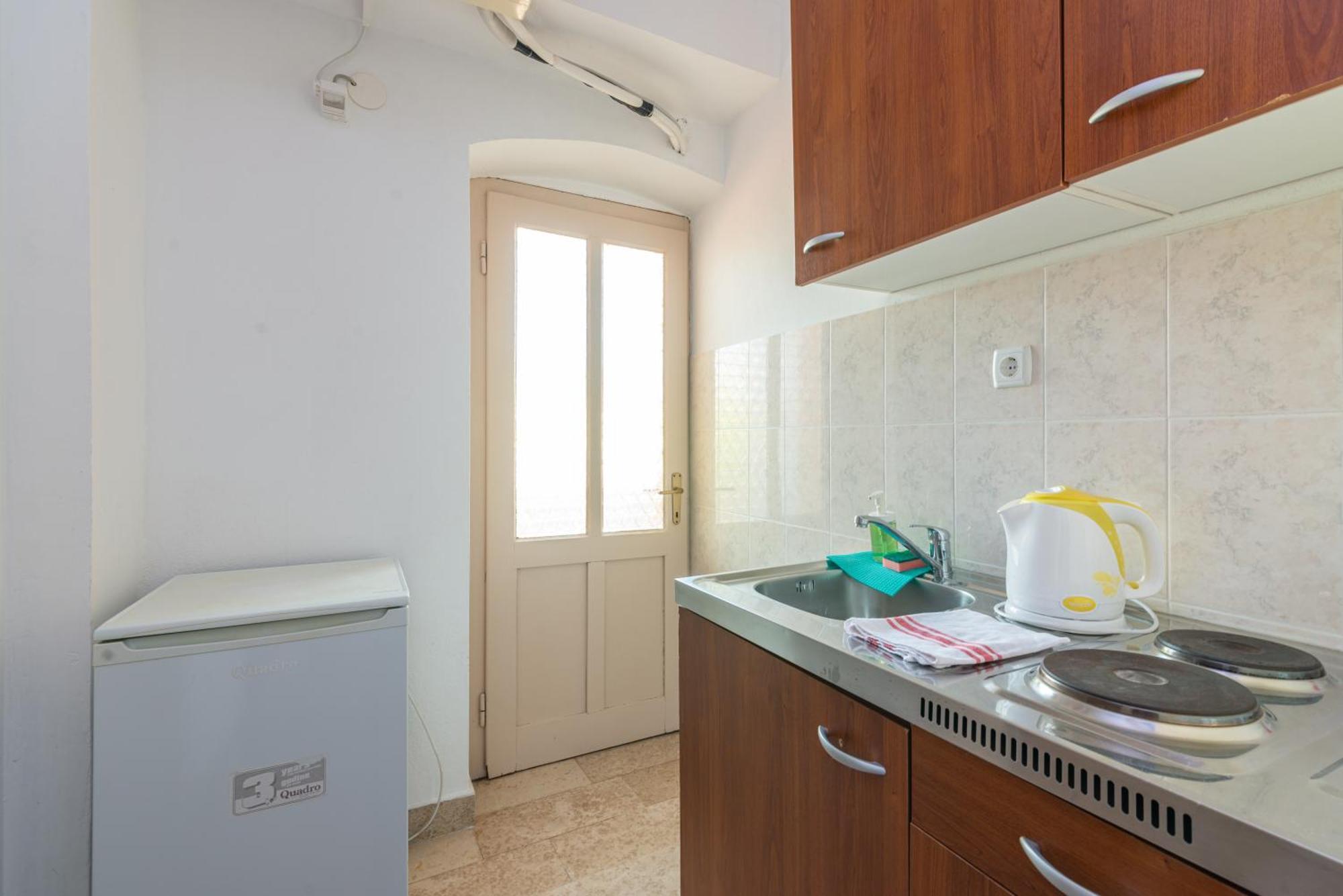 Rooms & Studio Apartments By The Way باشْكا المظهر الخارجي الصورة